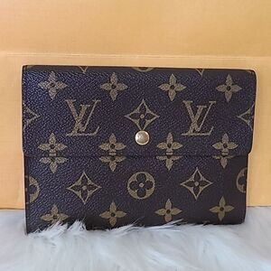💯 Authentic Louis Vuitton Tifold Monogram Wallet 🍀